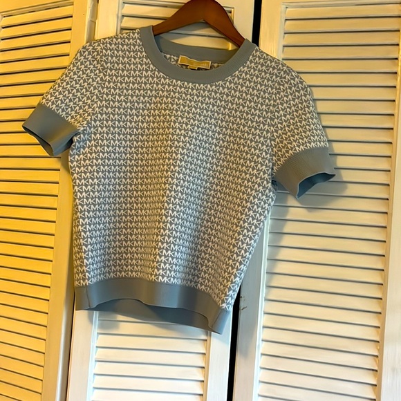 Micheal Kors skirt and sweater - Picture 2 of 6